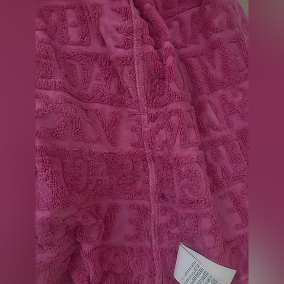 Versace Robe (short version) - Picture 6 of 10